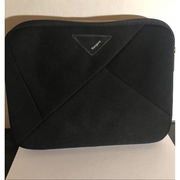 Targus A7 Tablet Universal Slipcase - For Tablets up to 10.2" - TSS109US - Picture 1 of 4